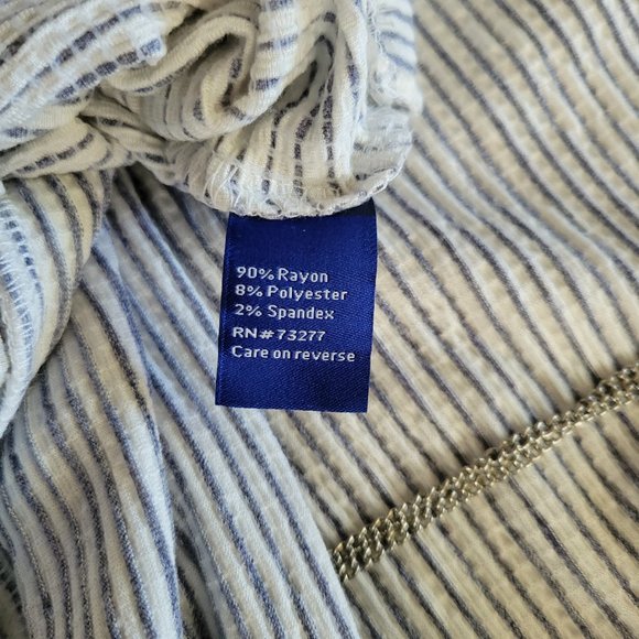 NWT Apt 9 Top Open Ladder Sleeves White Grey Stripe Size Small Necklace Included - Picture 13 of 14